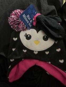 Little girl hat and glove set