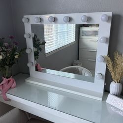 Vanity mirror 