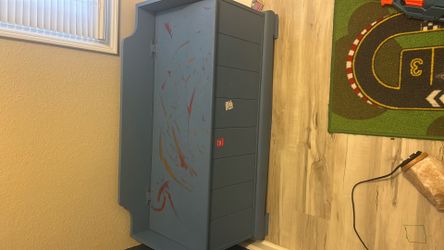 Wooden toy box