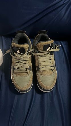 Jordan 4s olive Green size 4Y