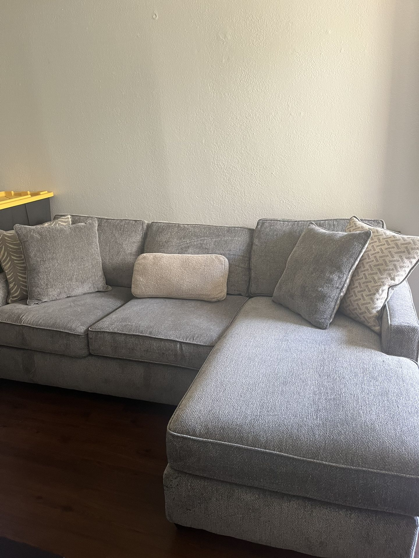 Couch With Orthopedic Queen Pull Out Bed