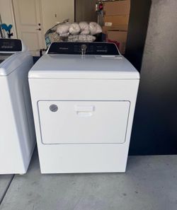 Whirlpool gas dryer like new