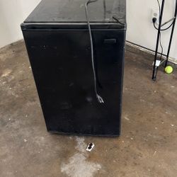 3 Foot mini fridge
