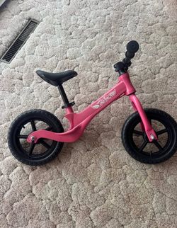 Beleev Balance Bike – Pink – Excellent Condition