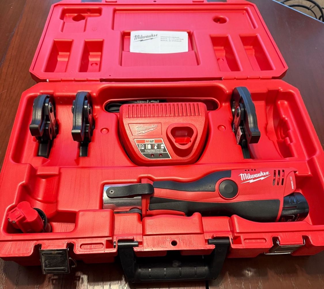Milwaukee M12 12V Force Logic Cordless Press Tool Kit