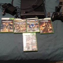 Xbox 360 Console W/500gb,one Controller,an Extra Battery With A Control Baterry Charger And 5 Games
