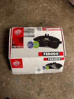 Ferodo Premier front brake pads for Mercedes-Benz C-Class and E-Class