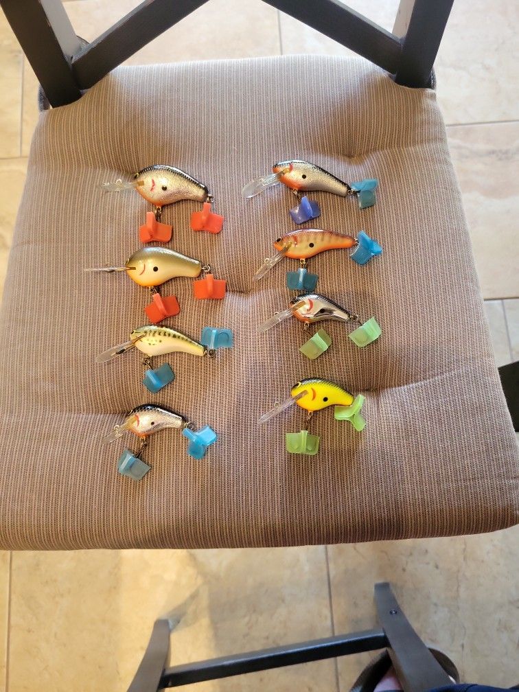 8 Bagley Balsa Wood Fishing Lures 