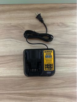 DEWALT 12V/20V Lithium-Ion Battery charger