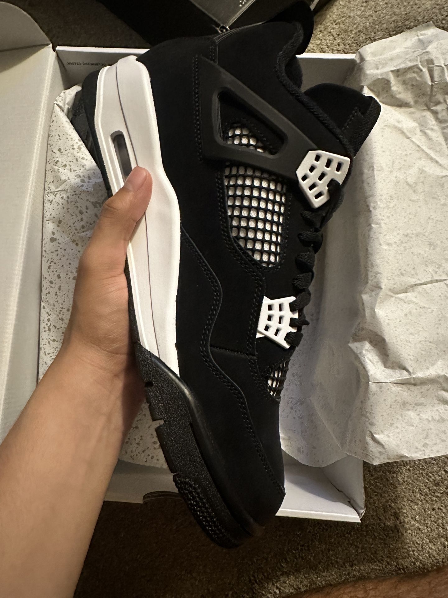 Jordan 4 White Thunder