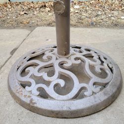 18" CAST IRON UMBRELLA STAND 