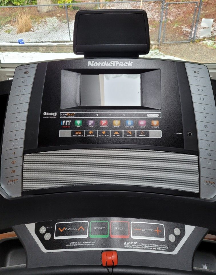 Nordictrack Ifit Commercial 1750 Treadmill for Sale in Renton, WA OfferUp