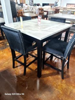 Counter Height Table And Chairs 