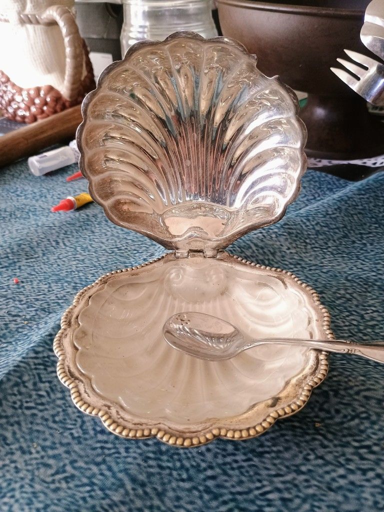 Vintage Silver Plated Clam Shell With Knife As A Condiment, Butter With Glass Insert