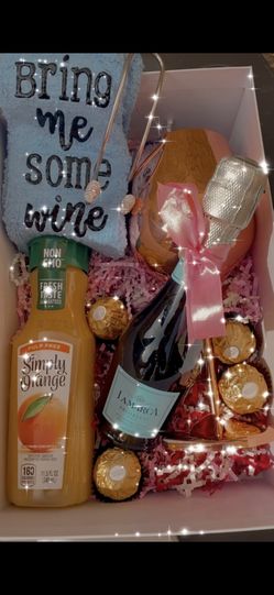 Mimosa Gift Box
