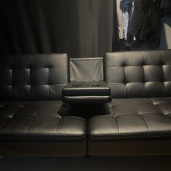 BLACK LEATHER COACH/FUTON SOFA BED (I Can Deliver)