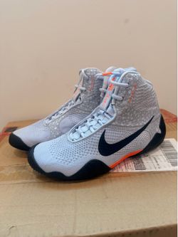Brand New Nike Tawa SE Wrestling Shoes. Ice Gray/Black. Size 7 Us man.