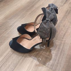 Black Lauren Lorraine Heels with Bow, Size 7