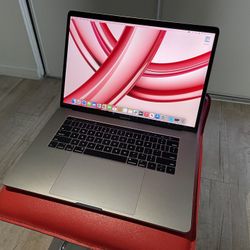 MacBook Pro 15 Inch 