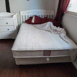 Full Size Mattress And bed Frame