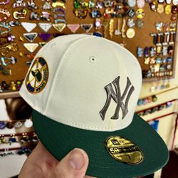 New York Yankees Fitted Size 7 1/4 From Rahnni