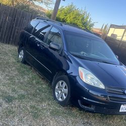 2004 Toyota Sienna