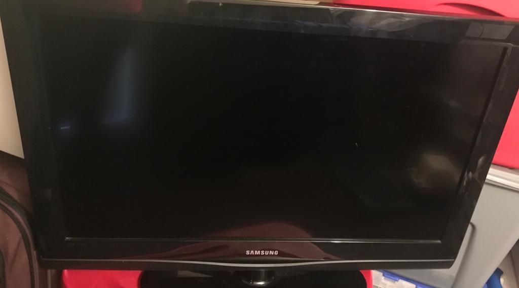 Samsung Tv “30” and or Projector