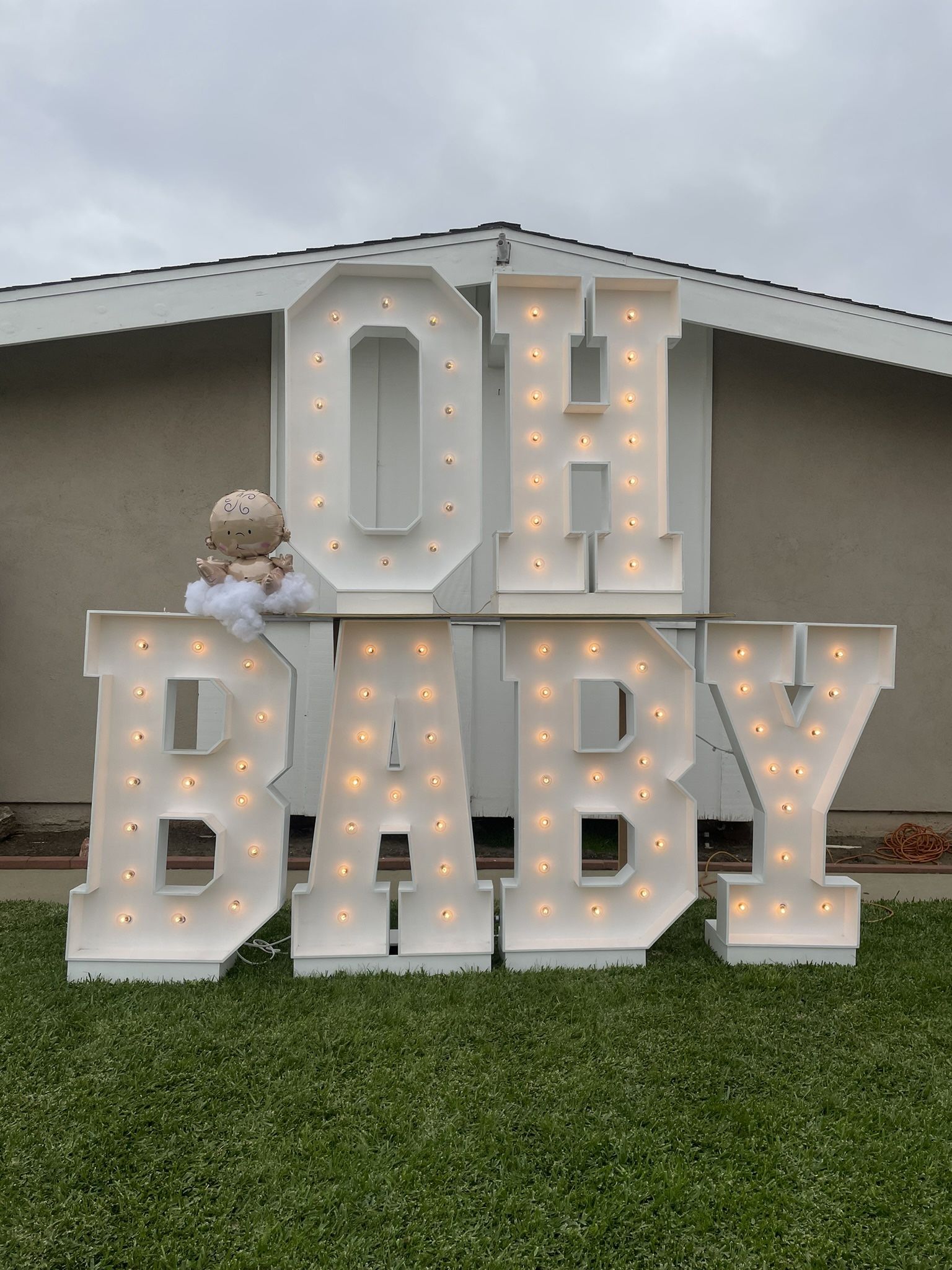 Marquees Letters