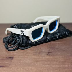 Offwhite "Virgil Alboh" shades