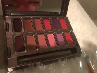 URBAN DECAY METAL MEETS MATTE