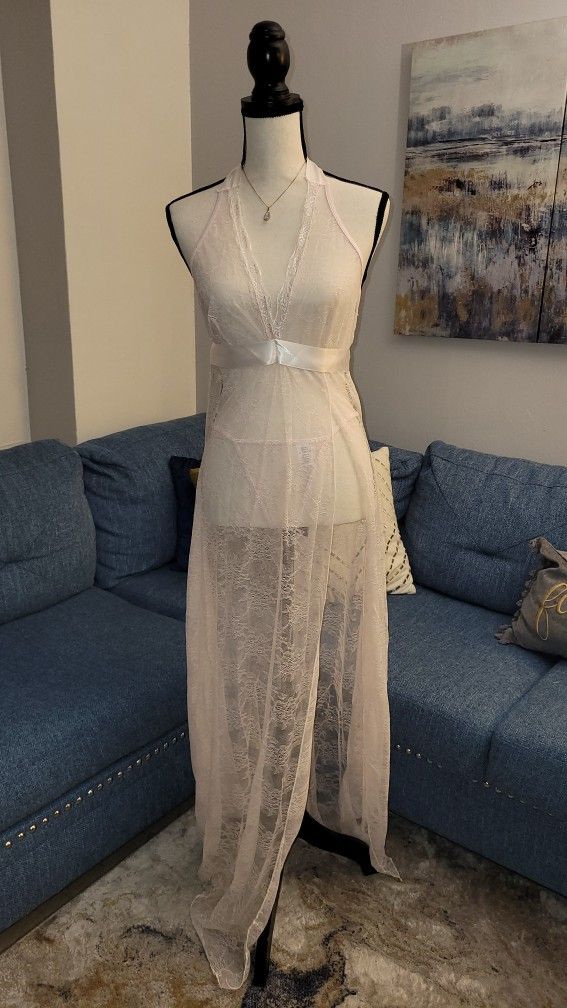 Maxi lace gown babydoll