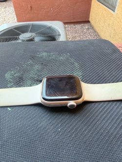 Apple Watch Series 8
