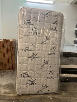 Twin size pillow top mattress