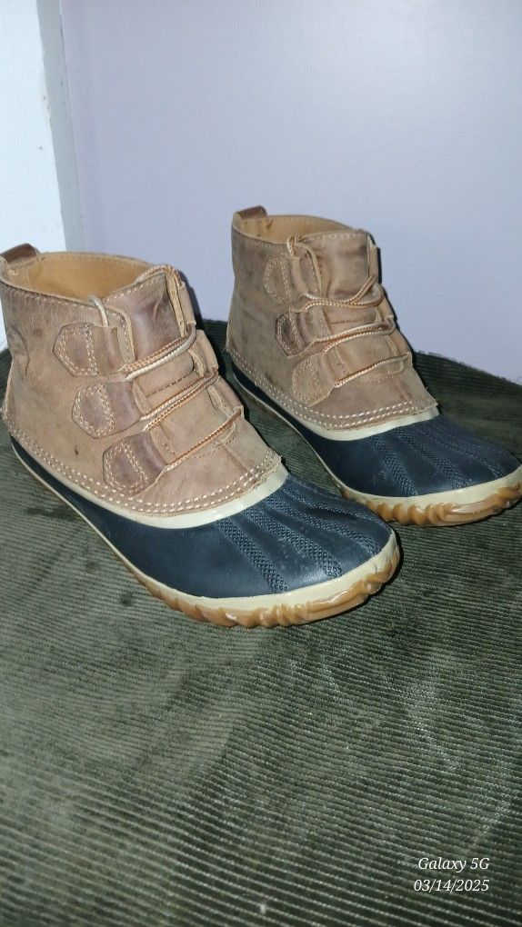 LADIES SOREL ANKLE BOOTS SIZE 8