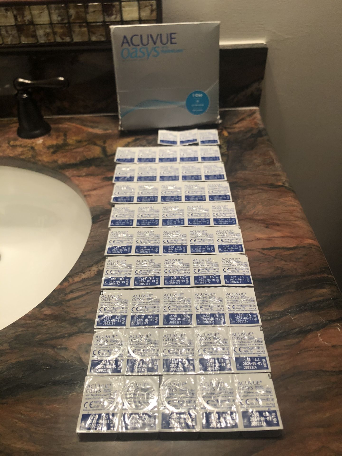 Acuvue Oasys 1-Day Contacts