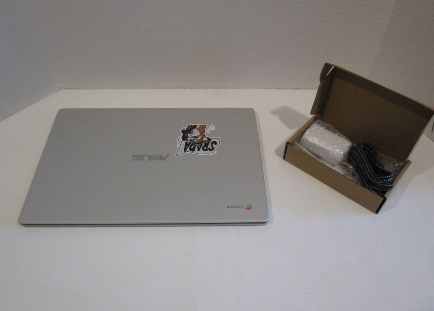 Nice Condition Asus 15" Chromebook - Slim, Big Screen, Lightweight