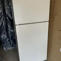 Kenmore Refrigerator Usado 