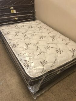 $240 full mattress with box spring