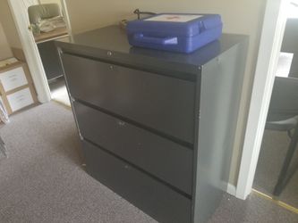 File cabinets metal for sale....make a deal for all