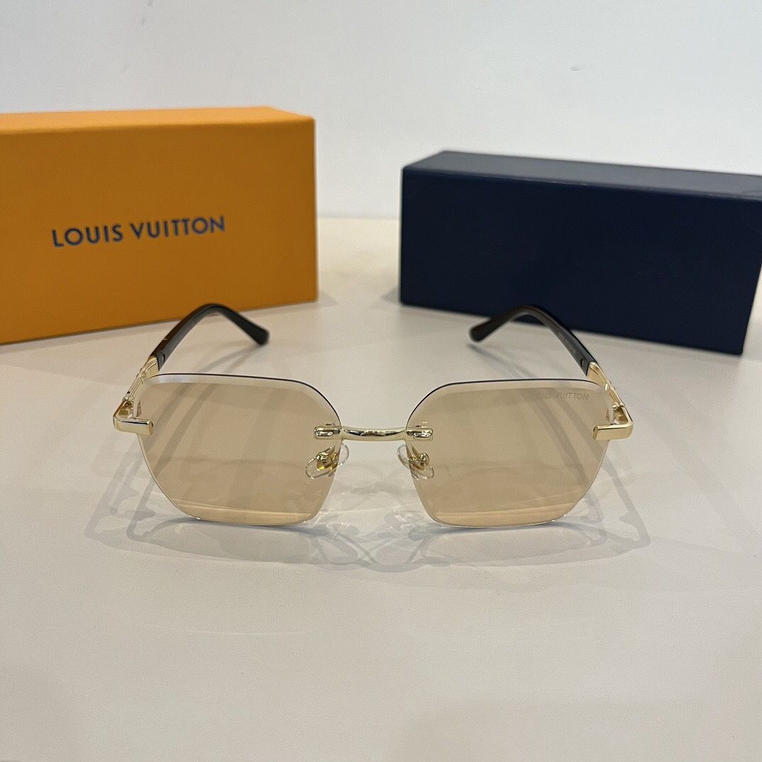 Louis Vuitton Women's Classic Business Sunglasses