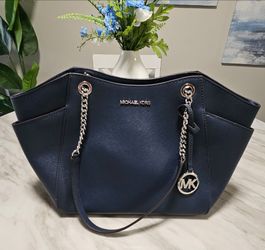 MICHAEL KORS NAVY BLUE CHAIN SHOULDER BAG