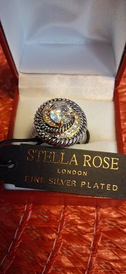 Stella Rosa Ring Size 7 Beautiful Design