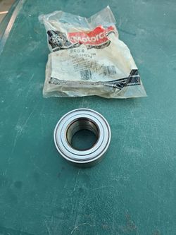01-12 Ford Escape front wheel bearing