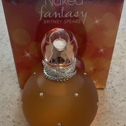 Britney Spreads naked Perfume