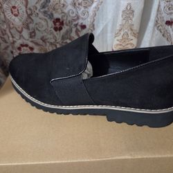 Women’s Shoes Size 11M 
