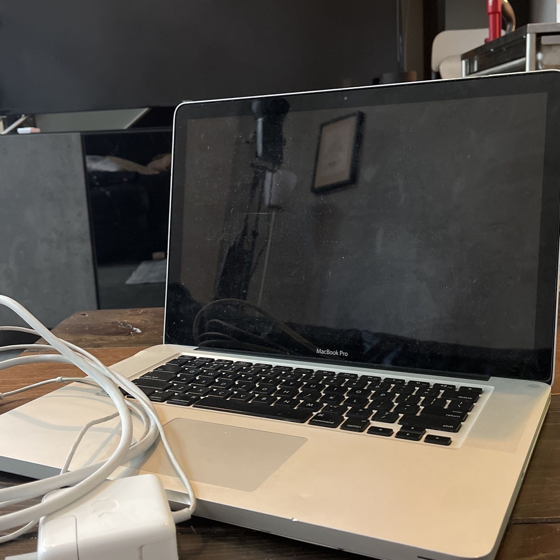 mac book pro 2010 iPhone6sおまけ s-l1200.jpg