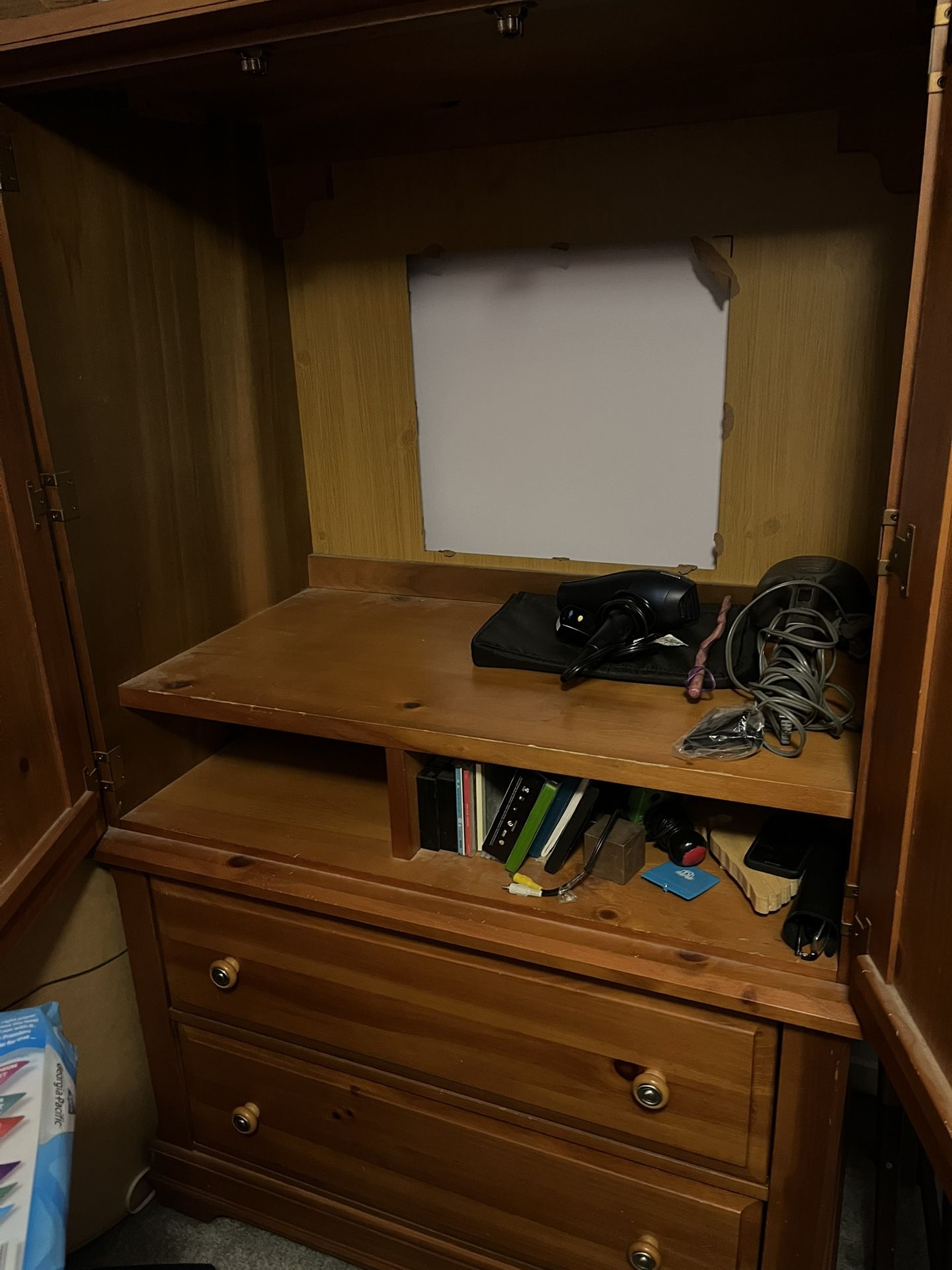 Armoire