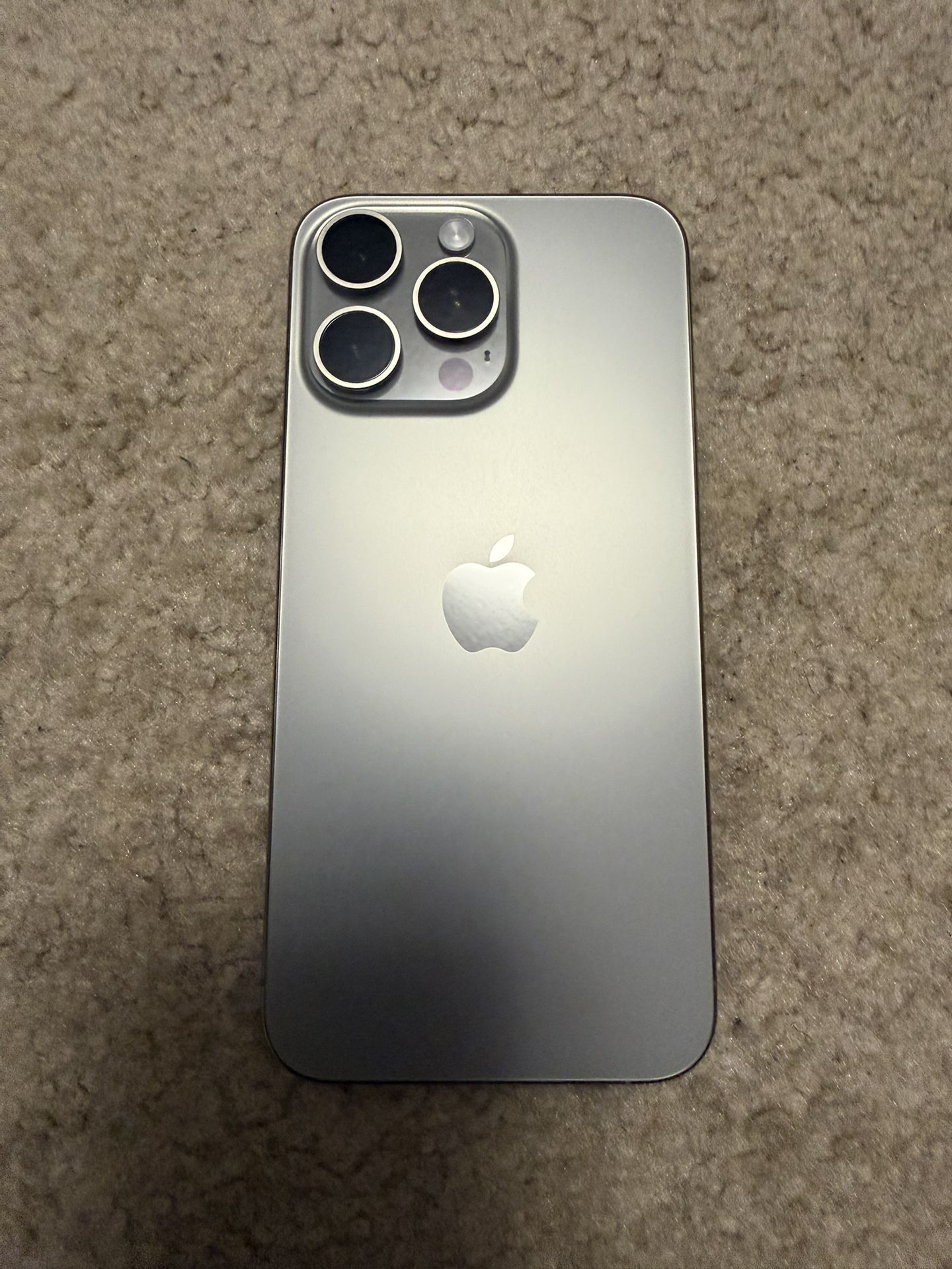 iPhone 15 Pro Max Unlocked