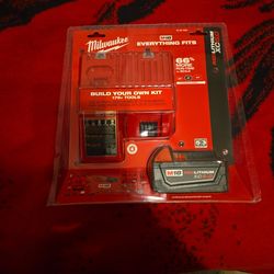 BATERÍA Y CARGADOR MILWAUKEE M18