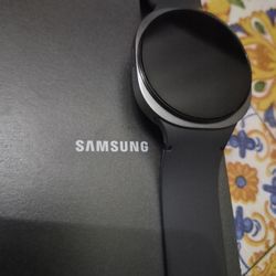 SAMSUNG GALAXY 8 44MM $250